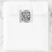 QR-Code Werbename Kontaktadresse Webadresse Grau Quadratischer Aufkleber (Tasche)