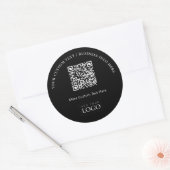 QR-Code-Werbung für einfaches Schwarzes Unternehme Runder Aufkleber (Umschlag)