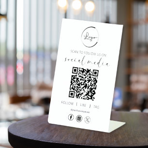 QR Code White Scan zu folgen uns im sozialen Netzw Sockelschild