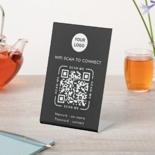 QR-Code Wifi   Firmenlogo Scanne um dich zu verbin Sockelschild