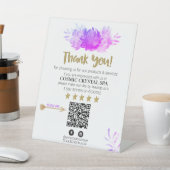 ~* QR FLORAL VIOLET Review Logo DANK AP8 Sockelschild (In SItu)