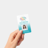 QR-Foto-ID Covid Aquamarin blau geimpft Ausweis (Handheld)