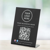 QR-Logokombination Social Media Black Sockelschild