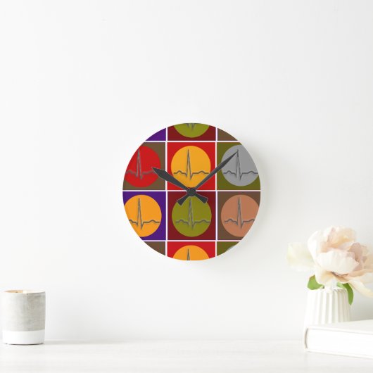 QRS Pop Art Runde Wanduhr (Zuhause)