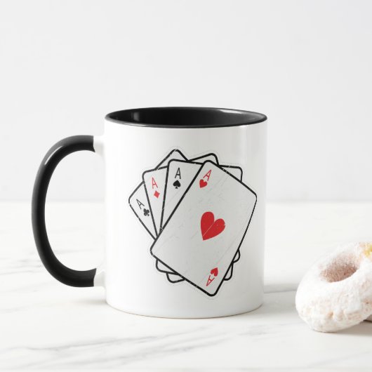 Quad Aces: Alle 4 Lucky Ace Cards Tasse (Mit Donut)