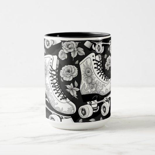 Quad Skate Rose Schwarz-weißes Design Tasse (Zentrum)