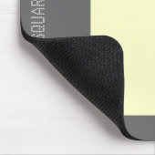 Quadrat - Blassgelb und grau Mousepad (Ecke)
