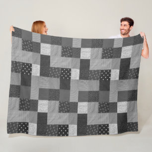 Quadrate der Vintagen Patchwork-Fabrik in Schwarz  Fleecedecke