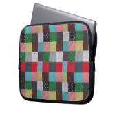 Quadrate mit bunten, Vintagen Stoffpatchwork Laptopschutzhülle (Vorderseite Links)