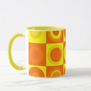 Quadrate von Funky Retro Orange Yellow Circles Tasse