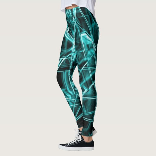 Quadratische Ecken und zyklische oder himmelblaue  Leggings (Links)