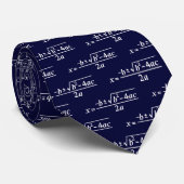 Quadratische Formel für Navy Blue Krawatte (Gerollt)