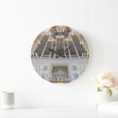 Quadratische Uhr der Pfeifenorgel mit römischen (Zuhause)