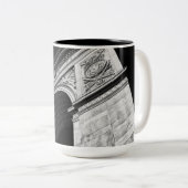 Quadratischer Bogen Washingtons, NYC Zweifarbige Tasse (VorderseiteRechts)