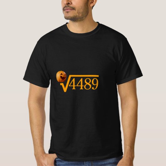 Quadratwurzel von 4489 – Math Humor Tee (Vorderseite)