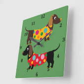 Quadratzanlegestelle mit Dackeln und Zahlen Quadratische Wanduhr (Winkel)