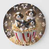 Quads Cavalier Spaniel Welpen im Popcorn, Große Wanduhr (Vorderseite)
