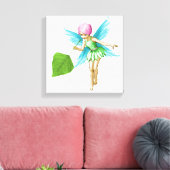 Quaking Aspen Tree Fairy Holding Leaf Leinwanddruck (Insitu (Wohnzimmer))