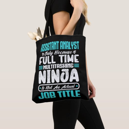 Qualifikationen des Assistenten für Multitasker-Au Tasche (Von Nahem)
