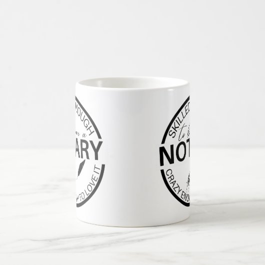 qualifiziert genug, um eine Notar-Tasse zu werden Kaffeetasse (Mittel)