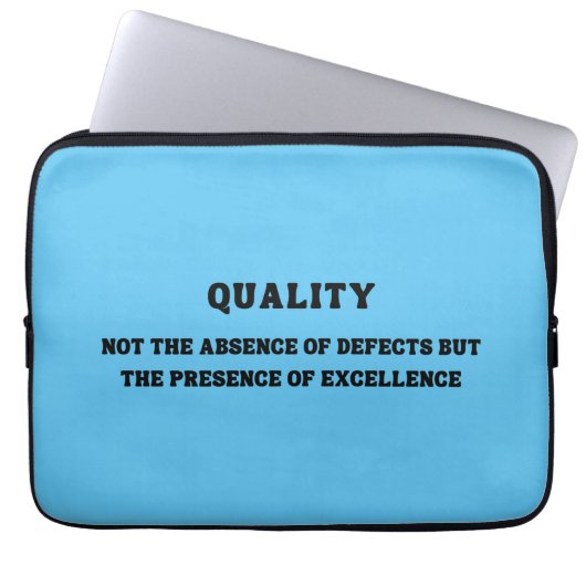 Qualität ist die Präsenz von Exzellenz, Qualität Z Laptopschutzhülle (Vorderseite)