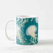 Quallen in Blue Ocean Summer Season Monogram Kaffeetasse (Links)
