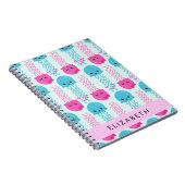 Quallenmuster, Niedliche Quallen, Meer, Ihr Name Notizblock (Rechte Seite)