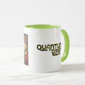 QuantumVibe Nicole Ton-der Tasse in des Raum-zwei (VorderseiteRechts)