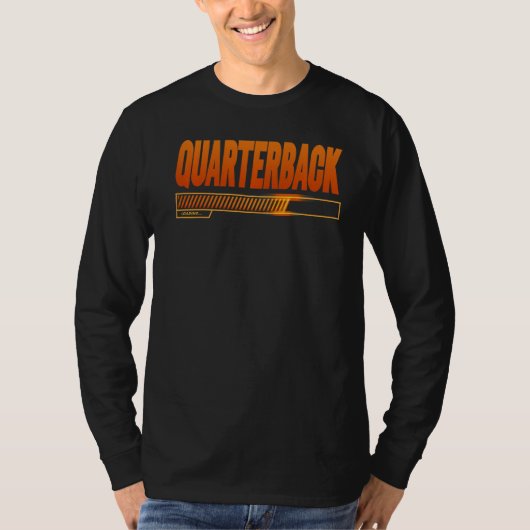 Quarterback Loading School Graduiert New Quarterba T-Shirt (Vorderseite)