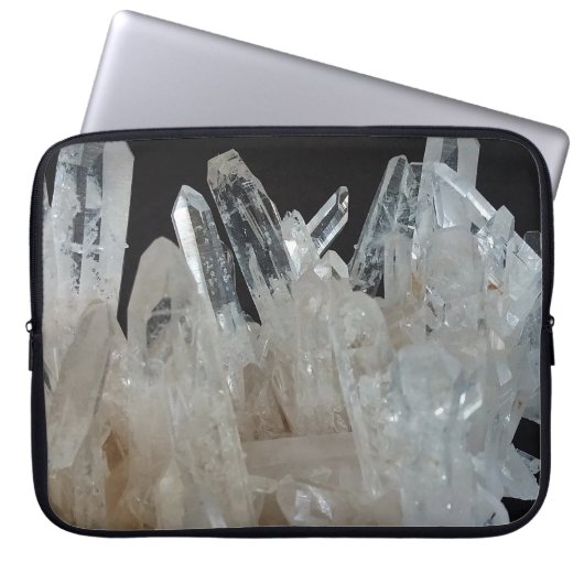 Quarzcluster Laptopschutzhülle (Vorderseite)