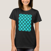 Quatrefoil Pattern In Black Outline On Aqua Blue T-Shirt (Vorderseite)