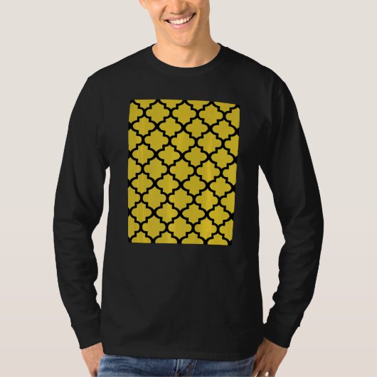 Quatrefoil Pattern In Black Outline On Mustard Yel T-Shirt (Vorderseite)