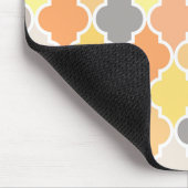 Quatrefolienmuster gelb, orange und grau mousepad (Ecke)
