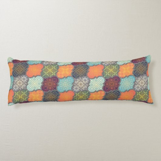 Quatrefolienmuster Seitenschläferkissen (Rückseite)