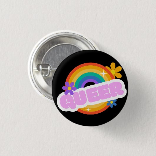 Que. LGBT+Stolz. Button (Vorne & Hinten)