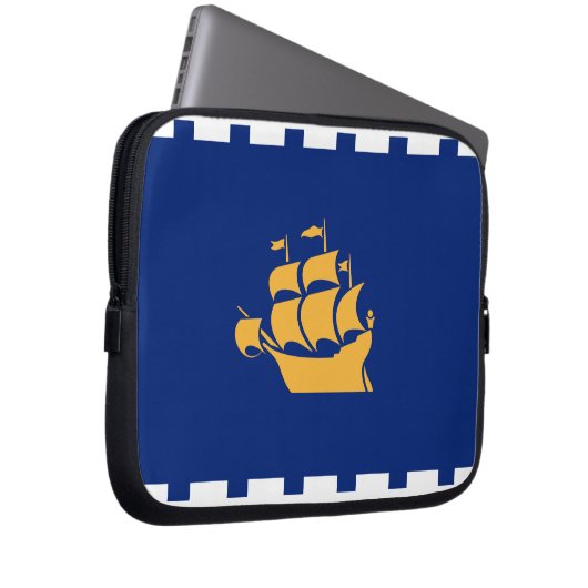 Quebec City Flag Laptop Sleeve (Vorne Rechts)