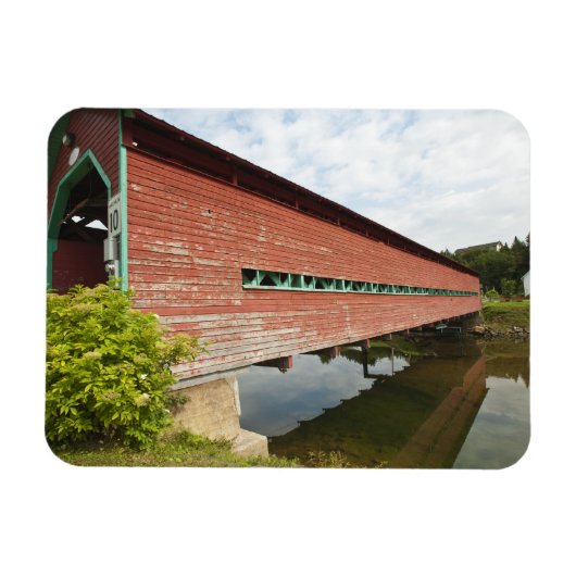 Quebec, Kanada. Überdachte Brücke von Galicien Magnet (Horizontal)