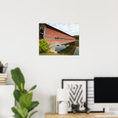 Quebec, Kanada. Überdachte Brücke von Galicien Poster (Heimbüro)
