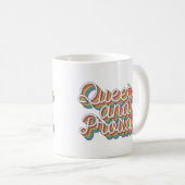 QUEE UND STOLZE RETRO-ÄSTHETIK '70 KAFFEETASSE (VorderseiteRechts)