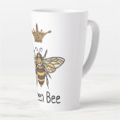 Queen Bee mit Extravaganter Crown Latte Tasse (Rechte Ecke)