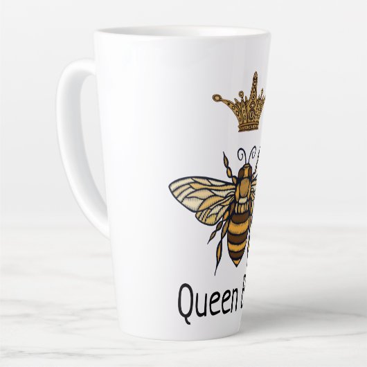 Queen Bee mit Extravaganter Crown Latte Tasse (Linke Ecke)