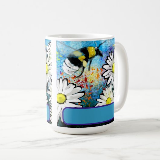 Queen Bee Whimsical Bumblebee Daisies Personalized Kaffeetasse (VorderseiteRechts)