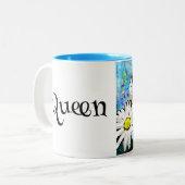 Queen Bee Whimsical Bumblebee in Daisies Painting Zweifarbige Tasse (Vorderseite Links)