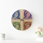 Queen Elizabeth Vintage Stamps Wall Clock Große Wanduhr (Zuhause)