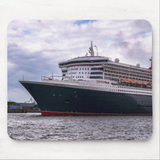 Queen Mary im Hafeneinlauf Mousepad