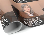Queen of the Kitchen Editable Photo Name Design Geschenkpapier (Rolleneckpunkt)