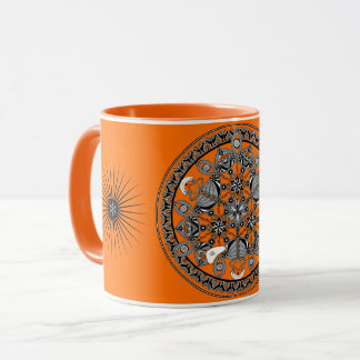 Queen Of The Snakes (hand-drawn monochrome) Mug Tasse