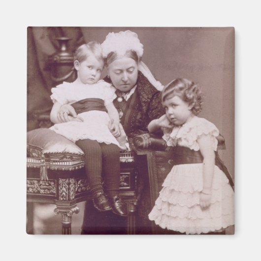 Queen Victoria (1819-1901) with her grandchildren, Magnet (Vorne)