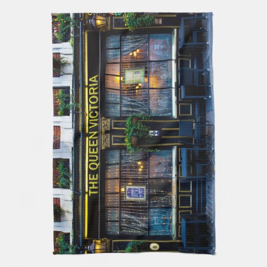 Queen Victoria Pub Geschirrtuch (Vertikal)