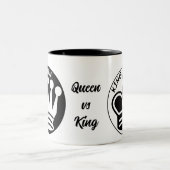 Queen Vs King Schach Piece Tasse (Mittel)